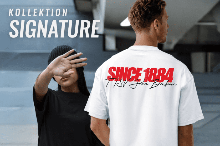 Modell in schwarzem T-Shirt pr&auml;sentiert attraktive Kollektion, w&auml;hrend ein Mann in schwarzem Hoodie seitlich steht.